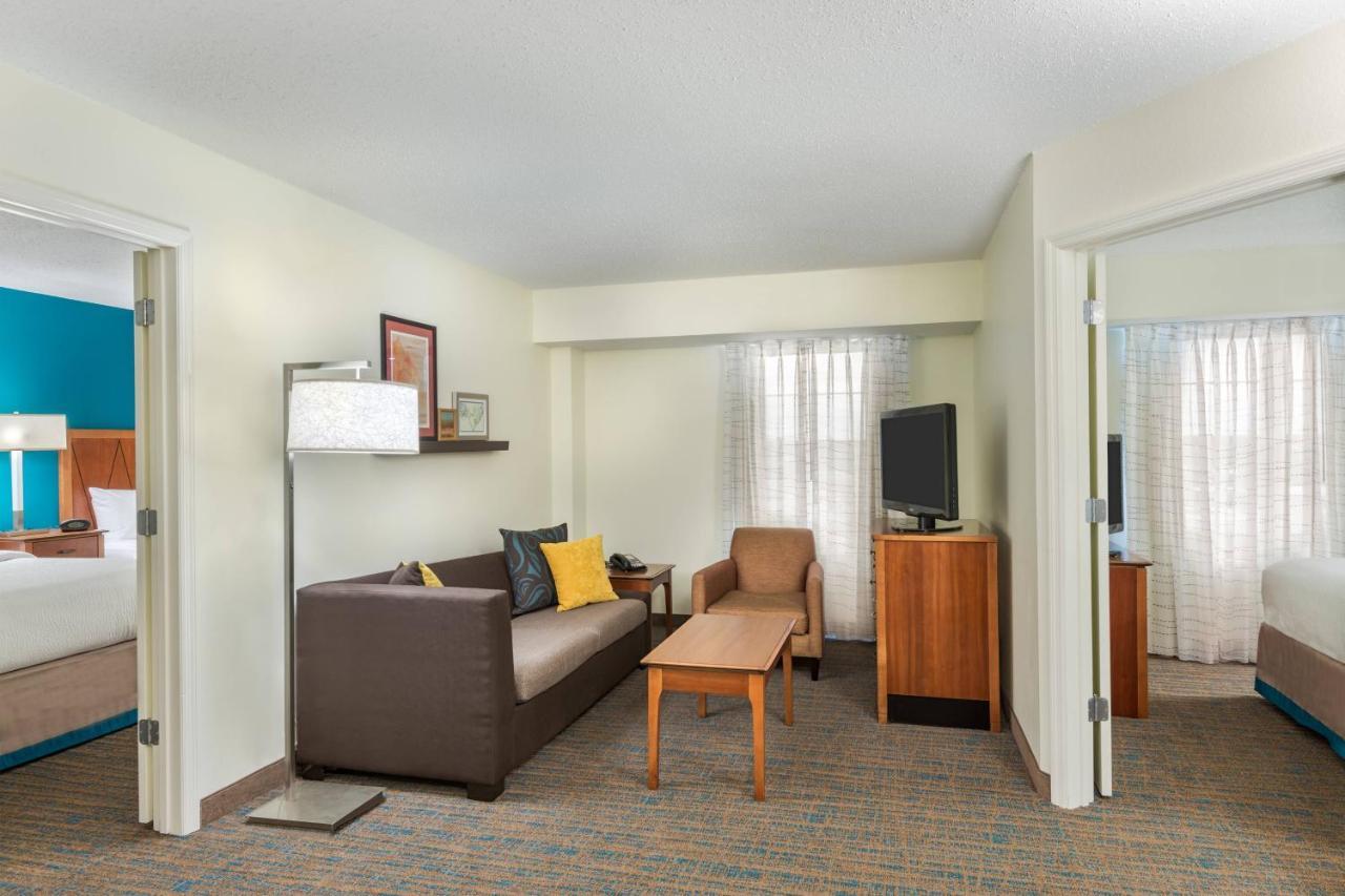 By Marriott Downtown Hotel Saint Louis
